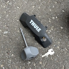 【値下げ】30プリウス　ルーフラック　フットバーセット　スーリー　THULE