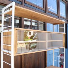 MOMO natural(モモナチュラル)のUNITのカップボードです。ナチュラルな