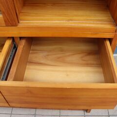 unico(ウニコ)の人気シリーズBREATH(ブレス) チーク無垢材 2面食器棚です！ヴィンテージスタイルのナチュラルな雰囲気のカップボード♪北欧スタイルやカフェ風のお部屋の収納棚に！DE426