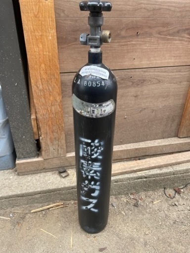 酸素ボンベ　熱帯魚飼育などに　残量不明