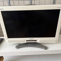 テレビ　SHARP LC-20NE7 ご希望であればIKEAテレ...