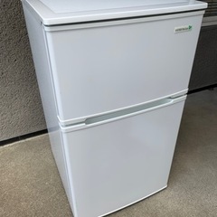 ほぼ新品 小型冷蔵庫 ヤマダ電機製 90L 2016年製 2ドア...