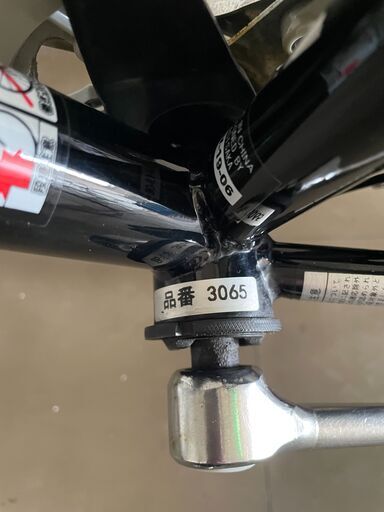 【北見市発】EXPLWORA 自転車 V190416937 27インチ 6段 黒 KV-19-06 品番3065 (E1689rsY) 北見市発】EXPLWORA 自転車 V190416937 27インチ 6段 黒 KV-19-06 品番