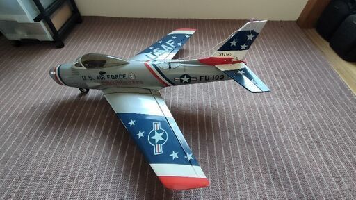 譲渡先決まりました　エンジンラジコン飛行機　KYOSHO F-86F SABRE