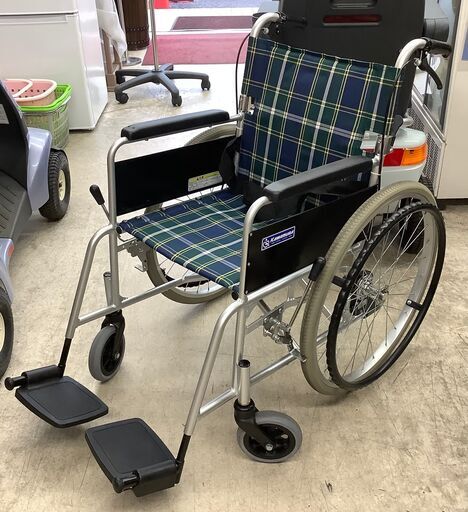 ★値下げしました！★KAWAMURA カワムラサイクル 車いす 自走式車いす KA102SB-42R 軽量 介助式 介護 折り畳み式 チェック グリーン ノーパンクタイヤ【ユーズドユーズ名古屋天白店】J2587