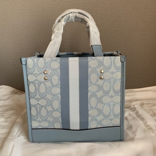 直接のみ　⭐︎新品⭐︎ COACH ハンドバッグ ショルダー 丸ロゴ ライトブルー 直接のみ ⭐︎新品⭐︎ COACH ハンドバッグ ショルダー 丸ロゴ ライト