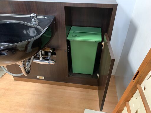 シャンプーユニット　タオルシューター付　シャンプーボール　シャワーヘッド　美容室