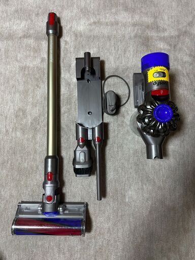 Dyson V8 fluffy ツール付属　中古美品