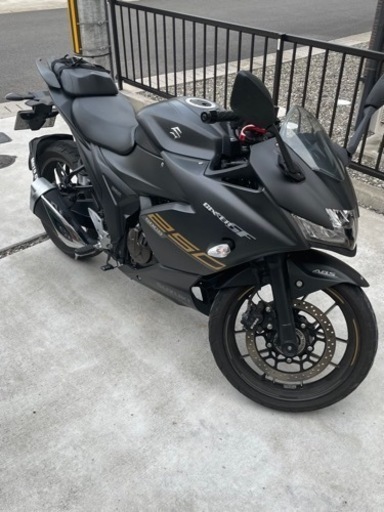 スズキ　ジクサーsf250 gixxerSF250 国内正規モデル