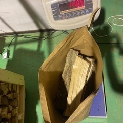 室内乾燥薪　米袋詰め配送込み　10kg1000円　0529