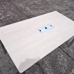 ウチダ　MR-1580　４つ足木目天板会議テーブル『中古美品、小傷あり』複数入荷！　Ｗ1500　H700　D800 ウチダ MR-1580 4つ足木目天板会議テーブル『中古美品、小傷