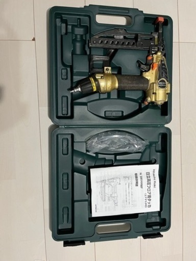 HITACHI 高圧 フロア用タッカ 釘打ち機 N3804HMF 中古