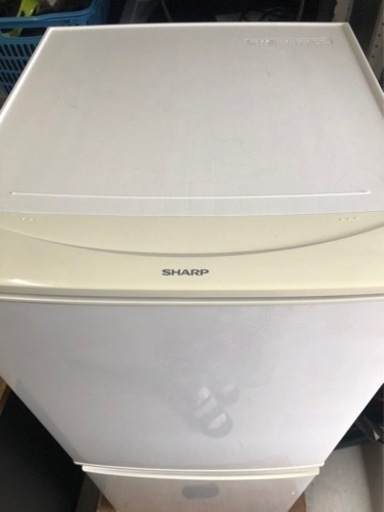 格安販売の SHARP SJ-D14A-S 137L 2ドア冷凍冷蔵庫 2015年製 冷蔵庫 