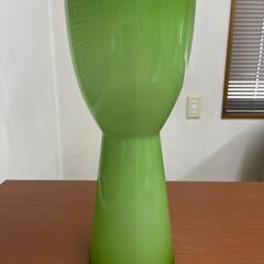 花瓶　飾り　グリーン