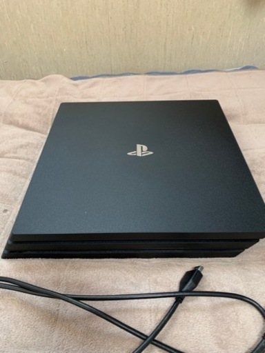 「PlayStation®4 Pro ジェット・ブラック 1TB CUH-7100BB01」