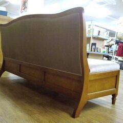 横浜ダニエル クラシック 3人掛けソファ ファブリック トラッド アンティーク クラシカル 収納付き 家具 札幌市 厚別区