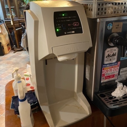 ソフトクリーム製造機