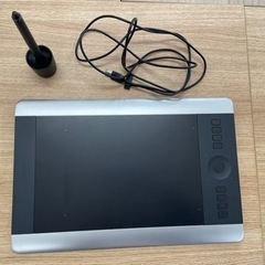 ワコム　ペンタブレット　intuos Pro Mサイズ　PTH-651