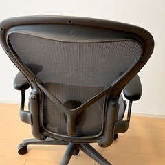 2019年製 ほぼ未使用 アーロンチェア リマスタード ハーマンミラー