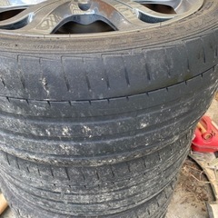 ノーマルタイヤ・ホイール4本セット。溝無し。