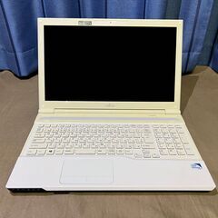 富士通 LIFEBOOK AH42/K FMVA42KW 15....