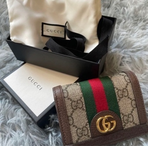 GUCCI二つ折り財布