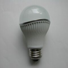 最終値段　LED 電球　550lm　昼白色
