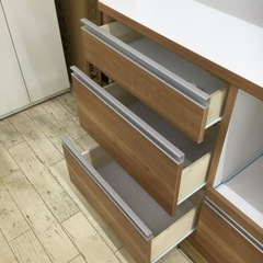 【✨新品❗️未使用❗️ナチュラル❗️コンセント口４個❗️✨】定価¥107,700 三友ファニチャー  3面レンジボード