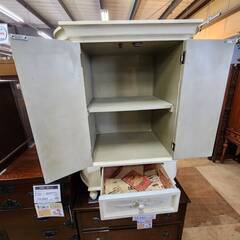 愛品倶楽部柏店】フレンチカントリーキャビネット