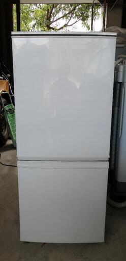 【配達無料】[2017年製]冷凍冷蔵庫　137L SHARP SJ-D14C-W