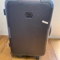 キャリーケース　スーツケース　旅行カバン