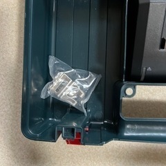 【値下げしました】Bosch Professional(ボッシュ) 18V コードレスインパクトドライバー レンチ兼用 (2.0Ahバッテリー2個・充電器・キャリングケース付) GDX18V-180