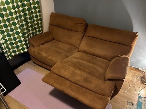 ニトリリクライニングソファ 傷・汚れに強い合成皮革 3人掛けテーブル