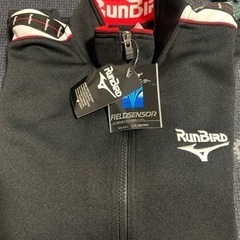 新品未使用タグ付き  RUNBIRD  ジャージの上のみ