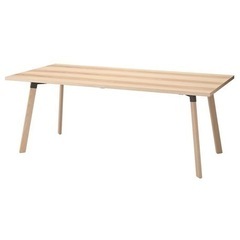 IKEA（イケア）YPPERLIG（イッペルリグ）ダイニングテーブル