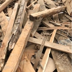 木材、古材、廃材ありましたら分けて頂きたいです>_<