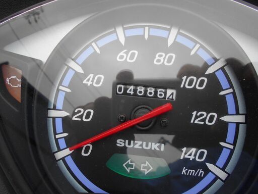 SUZUKI アドレス110　ゴールド