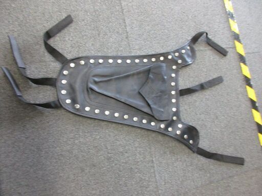バイク部品　V-MAX？　ボディタンクカバー　社外　中古品