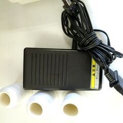 ブラザーロックミシン TE4-B233 ホームロック 3本糸 フットペダル付き