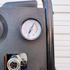 受け渡し決定】SHIMGE エアーコンプレッサー 縦型 100V 現状渡し