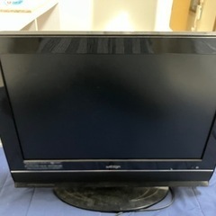 テレビとクーラーボックス2個　ジャンク品