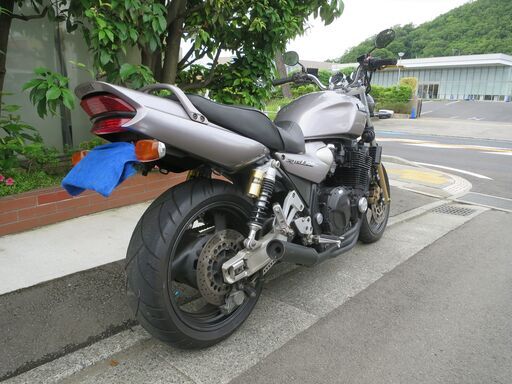ヤマハ　XJR1300　実働中古車　車検付き(令和7年4月)　ショート管マフラー　バッテリーフル充電済み　オイル交換後渡し　名義変更書類有り ヤマハ XJR1300 実働中古車 車検付き(令和7年4月) ショート管マフラー