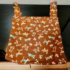 【マチ12cm！】犬柄のかわいい布製バッグ