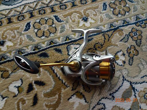 FREAMS フリームス LT2500-XH ダイワスピニングリール 使用回数1回