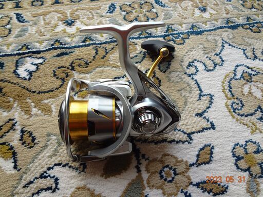 FREAMS フリームス LT2500-XH ダイワスピニングリール 使用回数1回 FREAMS フリームス LT2500-XH ダイワスピニングリール 使用回数1回