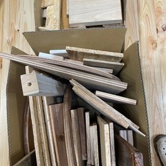 木材の切れ端　工作や薪などに
