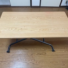 ニトリ　高さ調整できる木製のテーブル