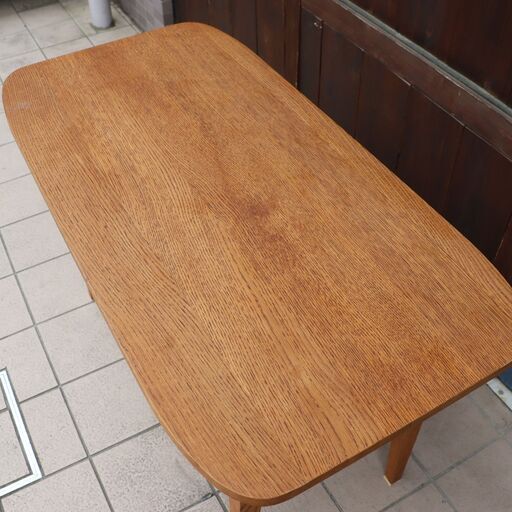 人気のunicoウニコのKURT(クルト)シリーズのカフェテーブルです。オーク材のナチュラルな雰囲気と北欧スタイルのデザインが魅力のサイドテーブル。ブルックリンスタイルなどカッコいいインテリアに♪DE438