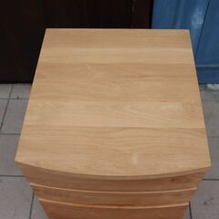 HOTTA WOODY(堀田木工所)のアール712 チェストです。アルダー材を使用 