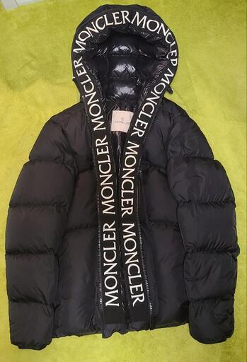 MONCLER　モンクラー　ダウンジャケット